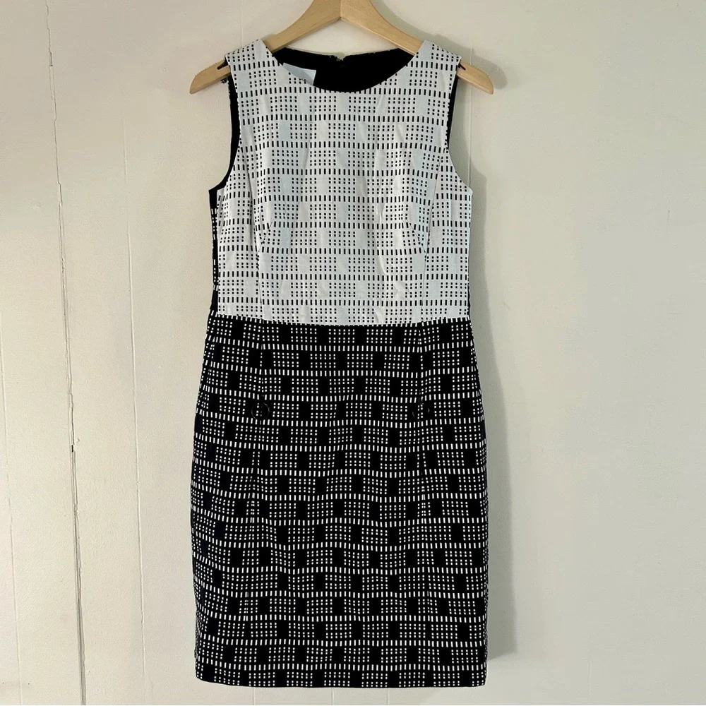 AKRIS Punto‎ Lace Jacquard Sheath Dress in Black sz 6